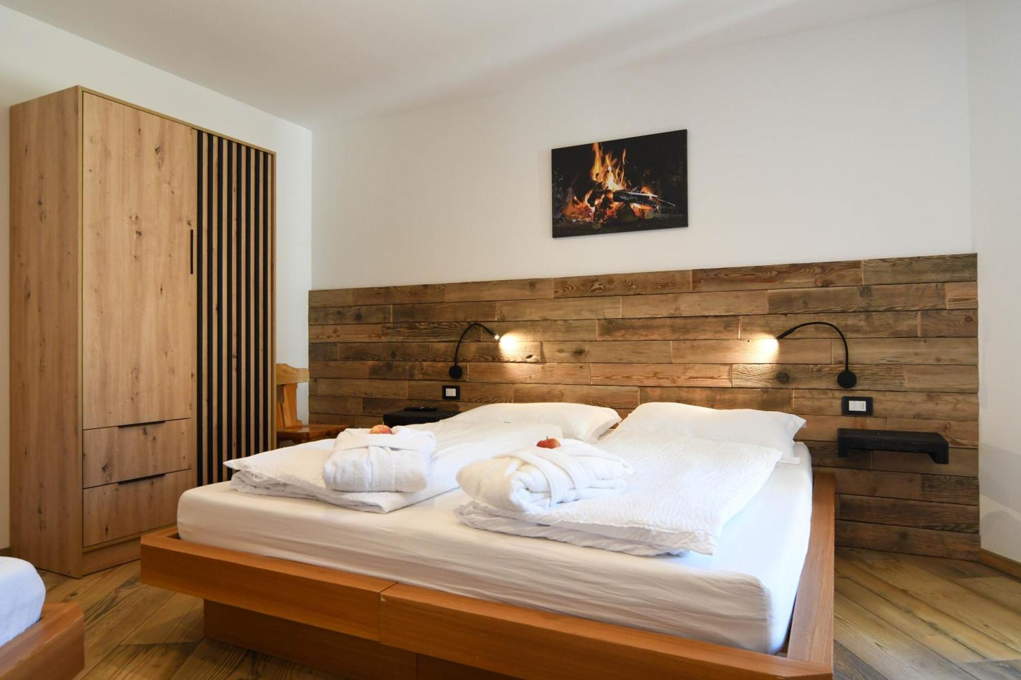 Bed and Breakfast Abete Rosso Teser im Fleimtal Exterior foto