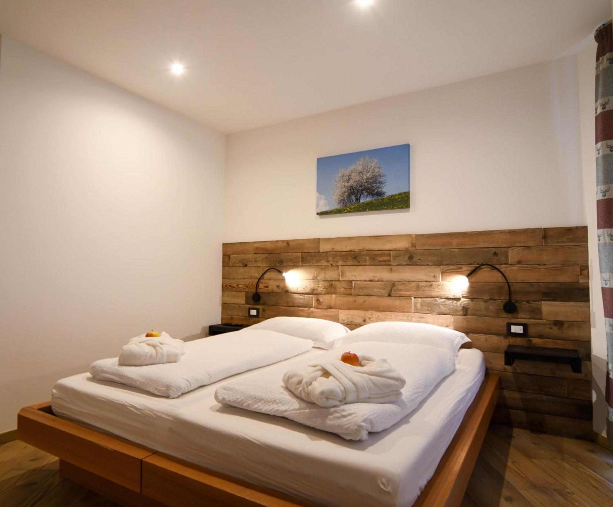 Bed and Breakfast Abete Rosso Teser im Fleimtal Exterior foto